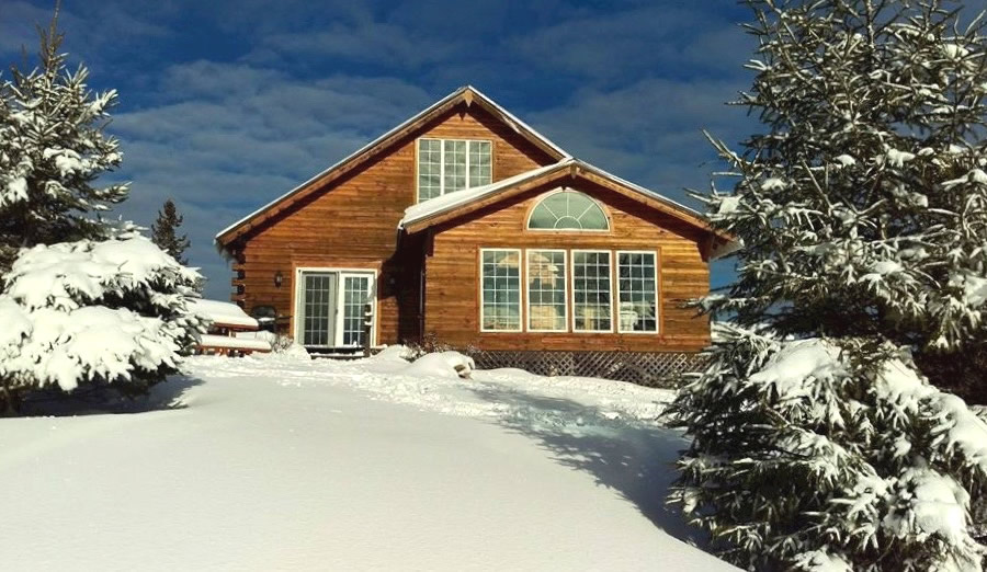 Winter Log Cabin Vacation Accommodation - Ontario ...